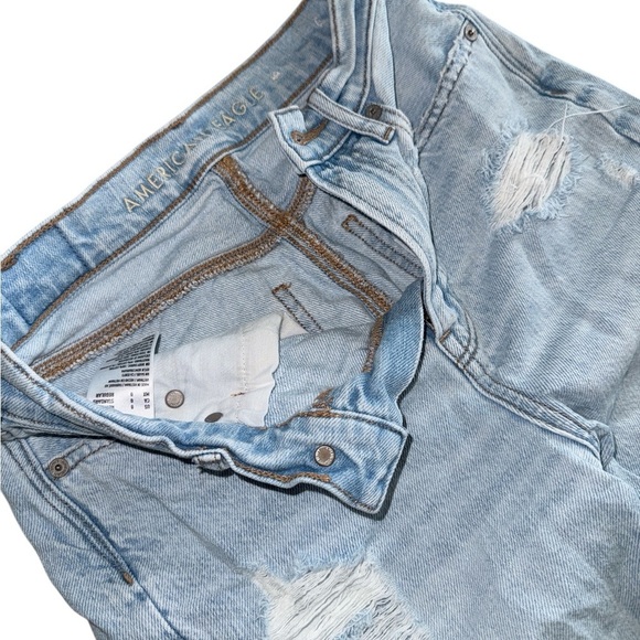 American Eagle Outfitters Light Blue Boyfriend Jeans - Picture 3 of 5
